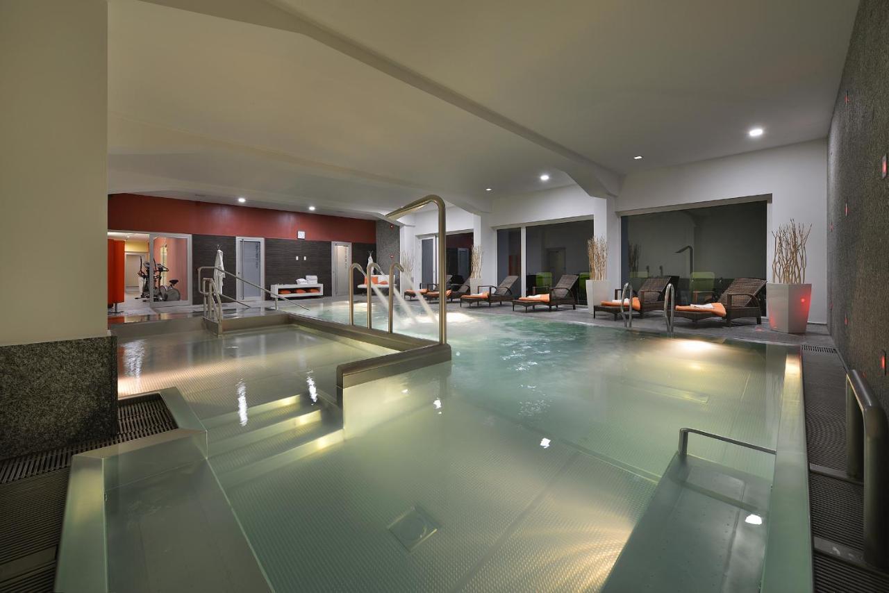 Omnia Hotel Relax & Wellness ヤンスケー・ラーズニェ エクステリア 写真