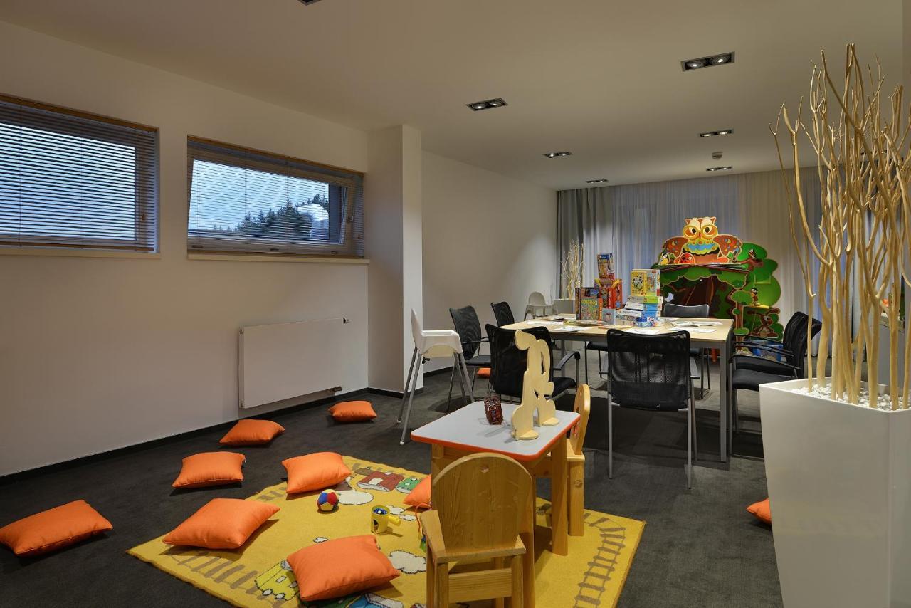 Omnia Hotel Relax & Wellness ヤンスケー・ラーズニェ エクステリア 写真