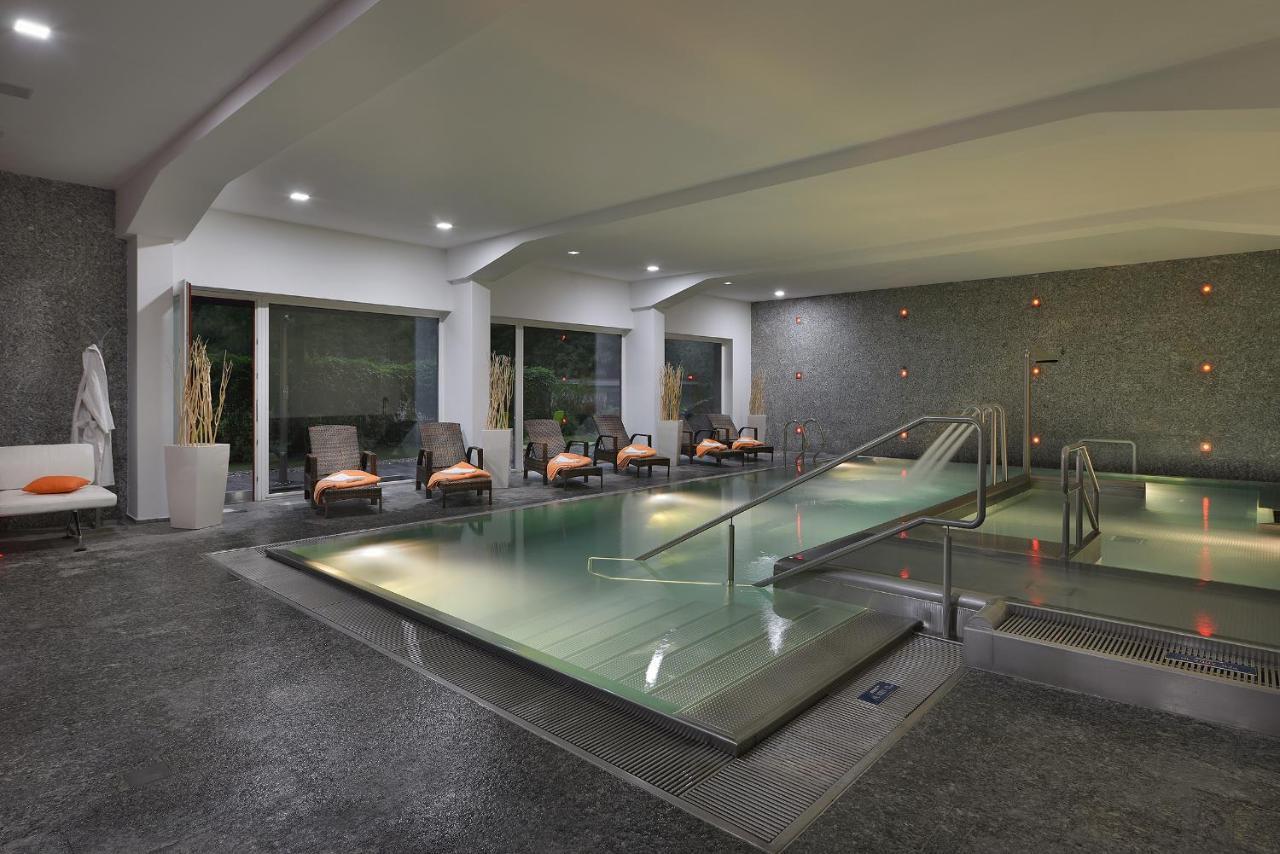 Omnia Hotel Relax & Wellness ヤンスケー・ラーズニェ エクステリア 写真
