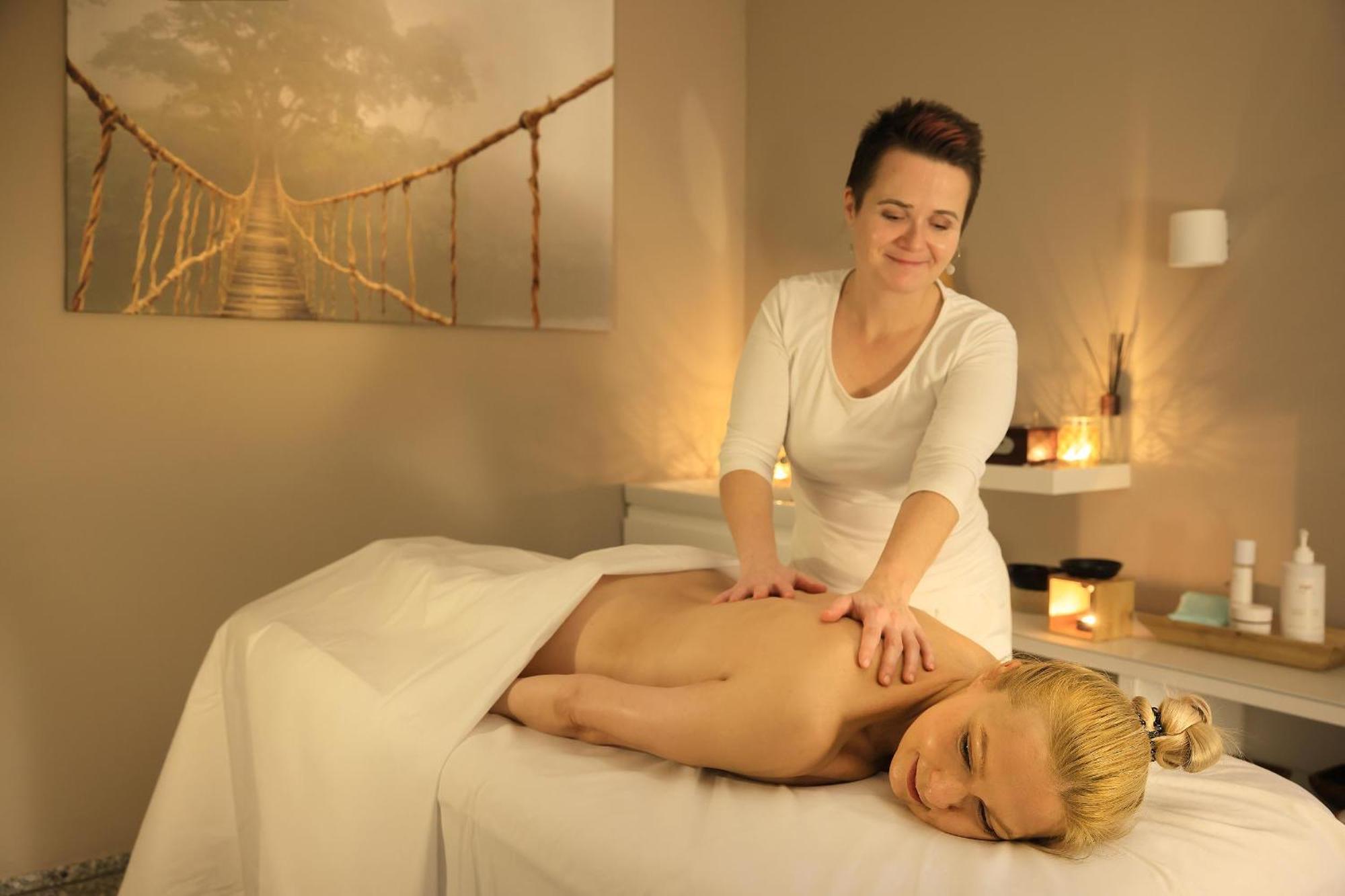 Omnia Hotel Relax & Wellness ヤンスケー・ラーズニェ エクステリア 写真