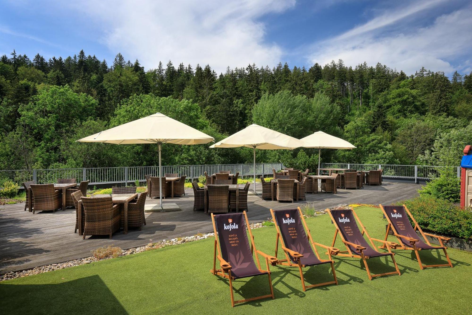Omnia Hotel Relax & Wellness ヤンスケー・ラーズニェ エクステリア 写真